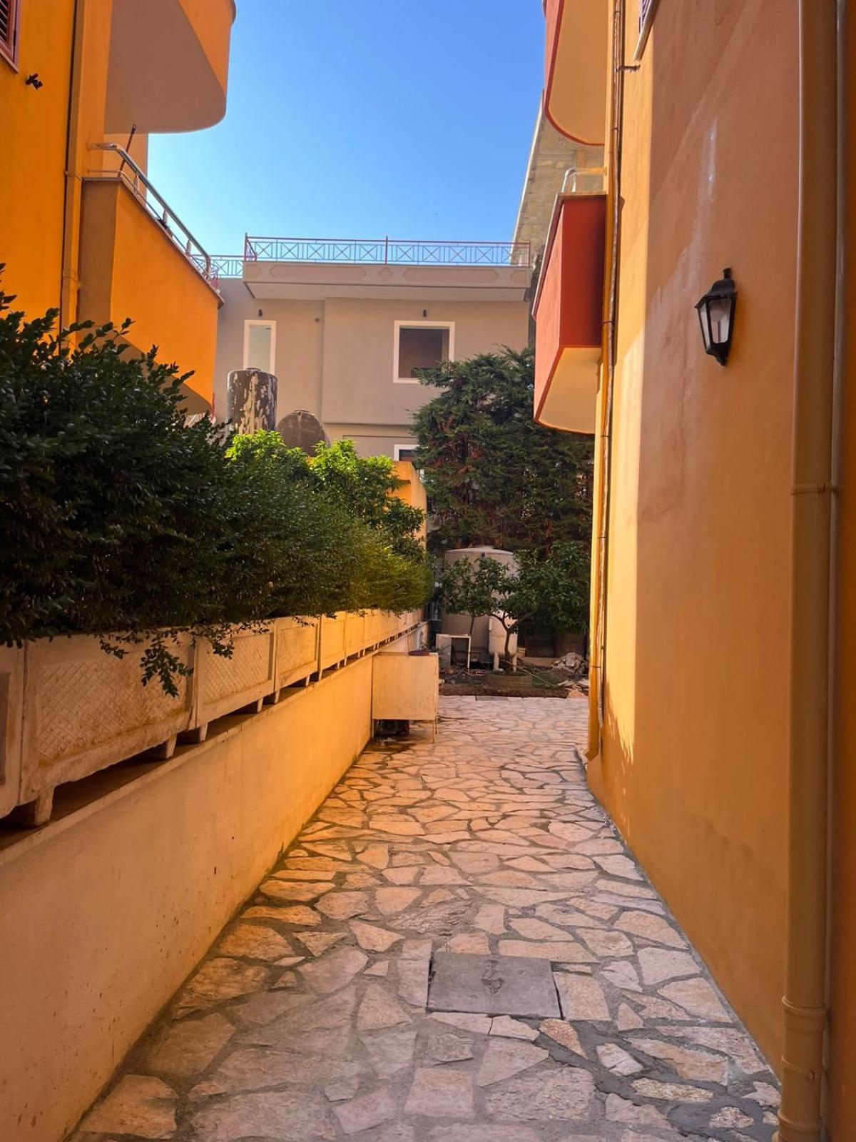 דורס Belix Hotel Apartments, Near The Beach מראה חיצוני תמונה